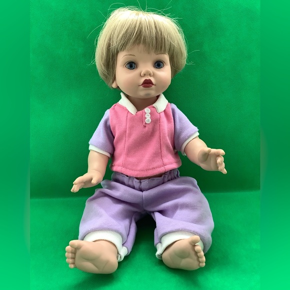 Vintage 1995 Playmates Baby So Beautiful JS & A Baby Doll with Light Brown Hair - Picture 2 of 6